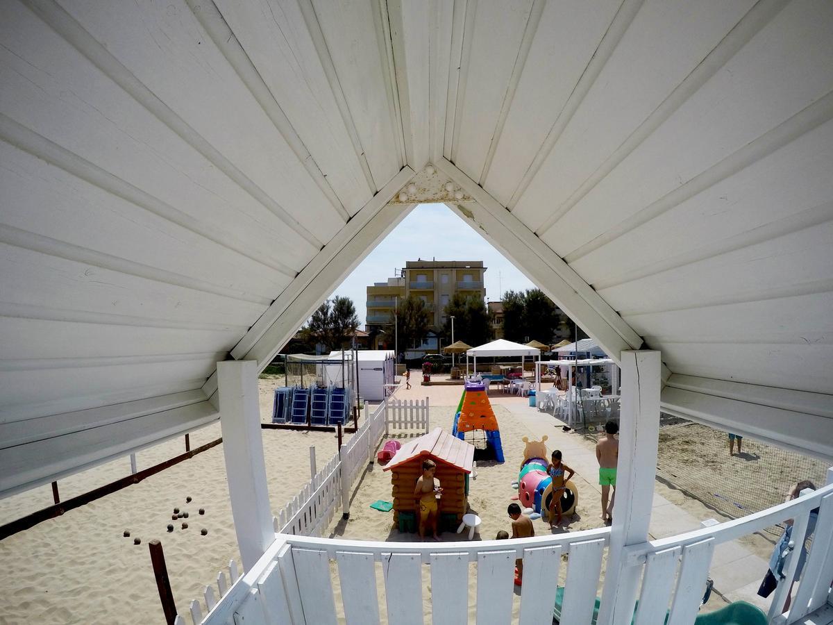Hotel Dei Galli Senigallia Buitenkant foto